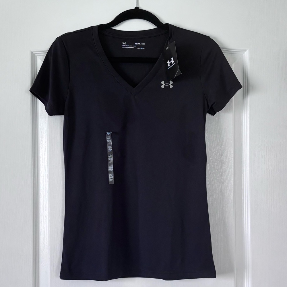 🆕{Under Armour} Women's Black Short Sleeve Tee